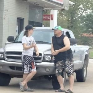 Meet your Posher, Hunter